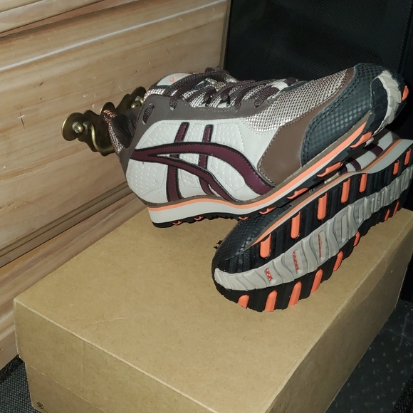 ASICS mens sneakers - Picture 3 of 4